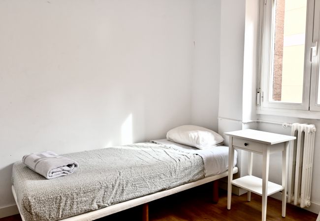 Apartamento en Madrid - M (SCA3) Ap. Pradera San Isidro MADinRÍO