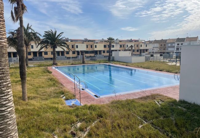 Apartamento en El Puig - A (VA071) Terraza con vistas al Mar. El Puig. Edif