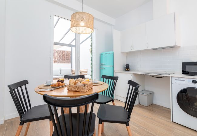 Apartamento en Valencia - A (VA080-5) TH Bioparc con Terraza Apartment E