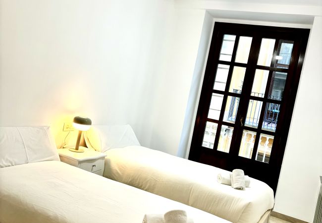 Apartamento en Valencia - A (VA083) TH Lonja de la Seda