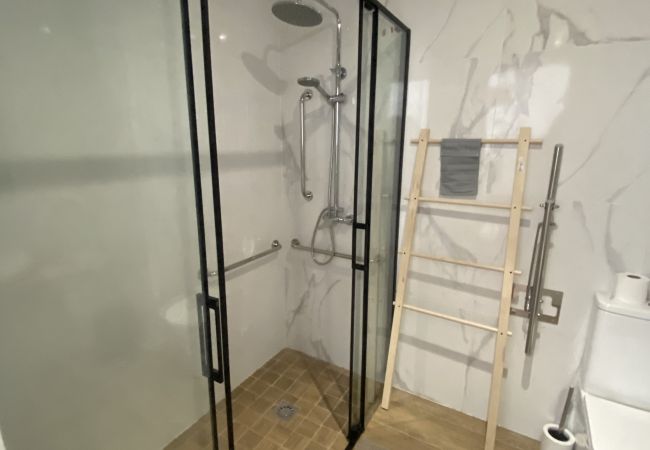 Apartamento en Valencia - A (VA077-1) TH Bioparc con Terraza Apartment A