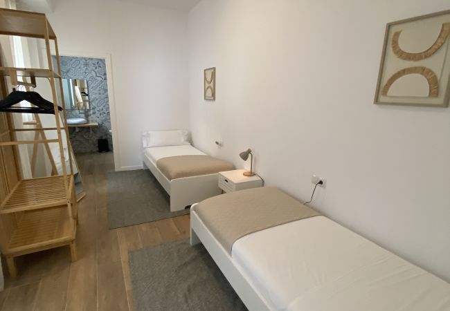 Apartamento en Valencia - A (VA077-1) TH Bioparc con Terraza Apartment A