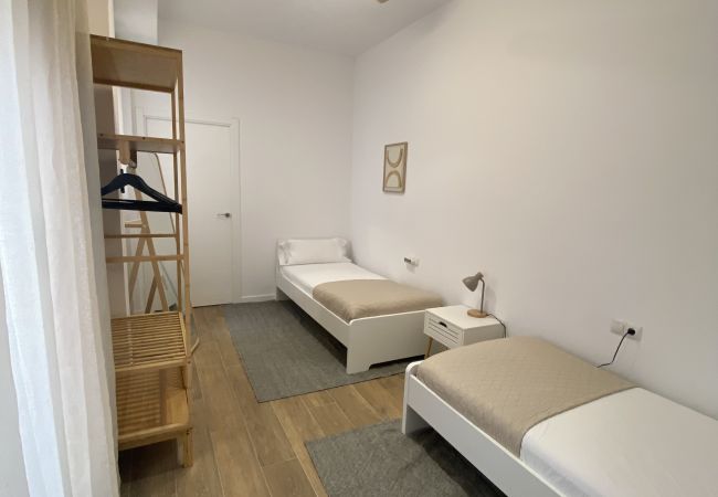 Apartamento en Valencia - A (VA077-1) TH Bioparc con Terraza Apartment A